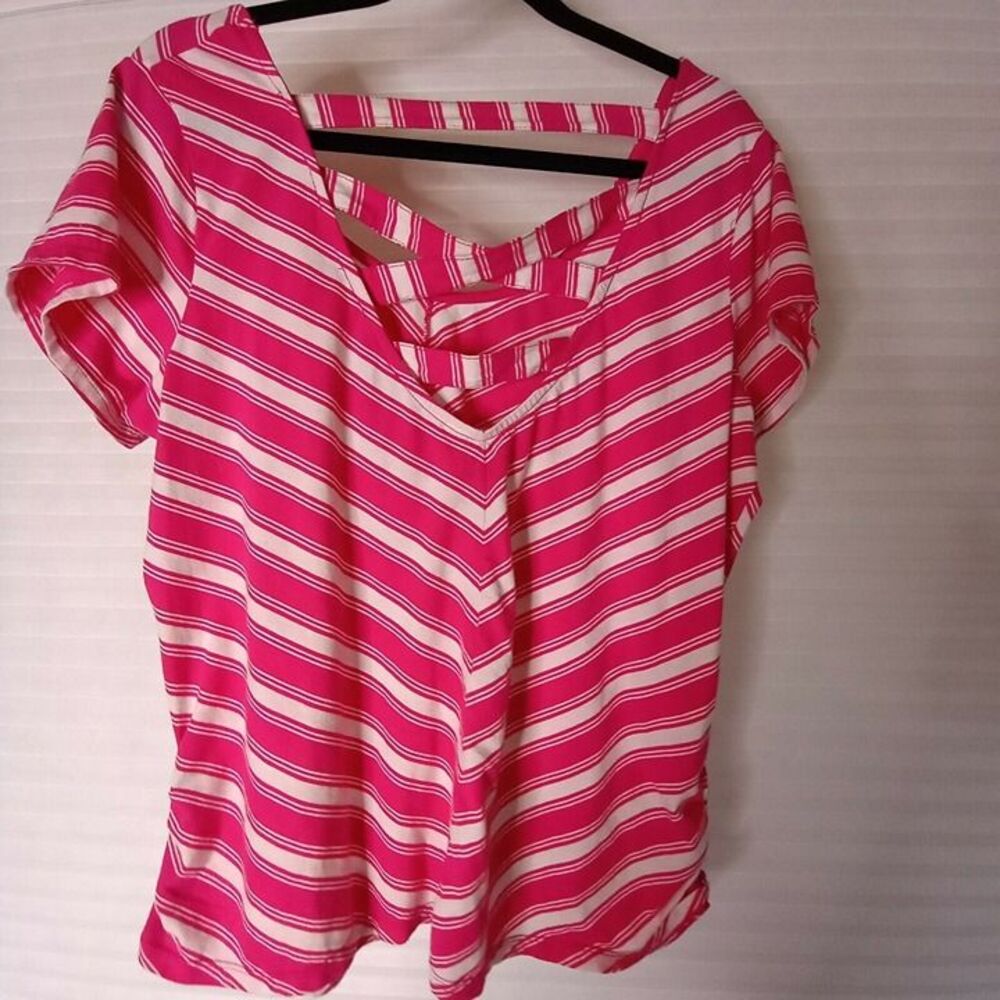 Extra Touch Women's Plus Size 2X Pink And White Striped Short Sleeve Top